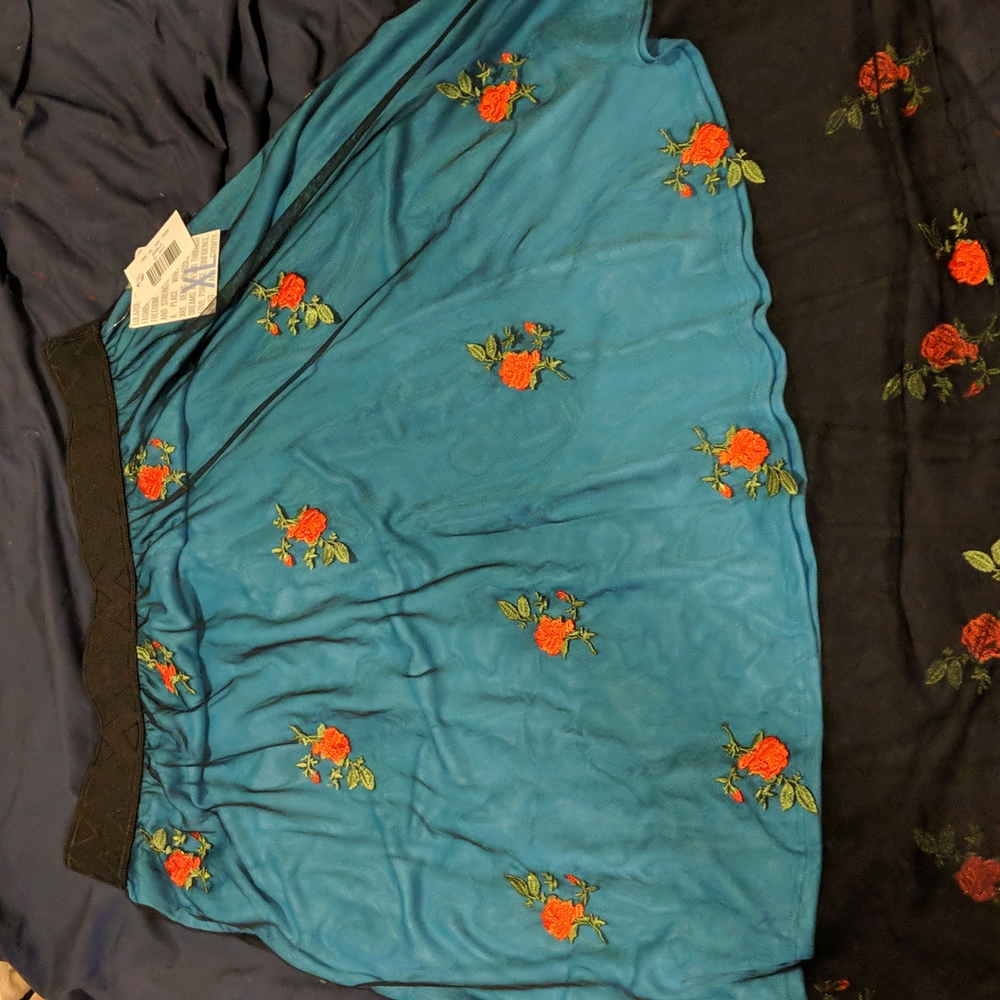 LuLaRoe mesh embroidered skirt
